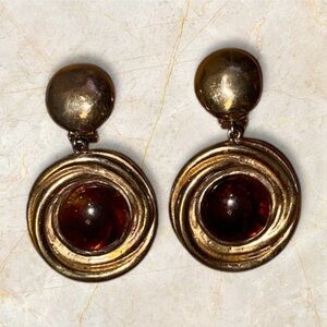 Vintage lightweight Gold and Amber colored Clip Earrings